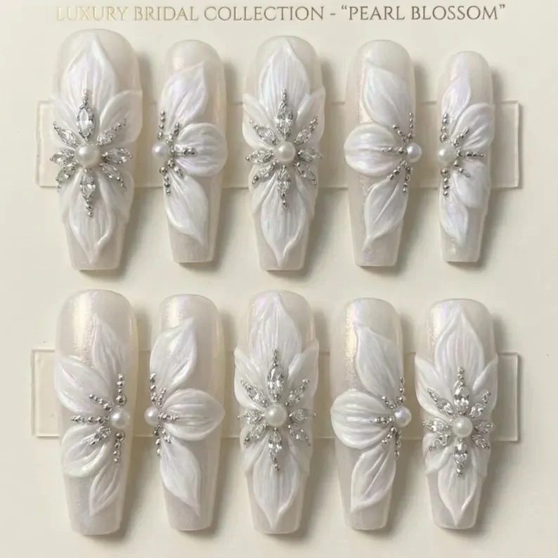 press on nails, custom press on nails, fake nails, Nails Art, stained glass nails, gold press on nails, 3d press on nails, luxury press on nails, handmade press on nails
