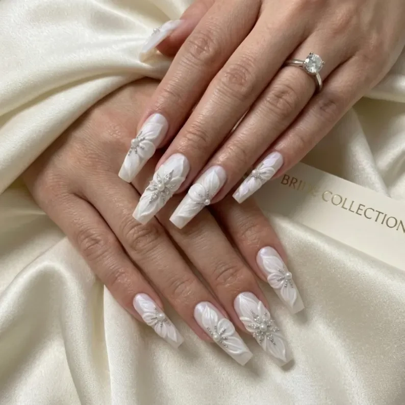 press on nails, custom press on nails, fake nails, Nails Art, stained glass nails, gold press on nails, 3d press on nails, luxury press on nails, handmade press on nails
