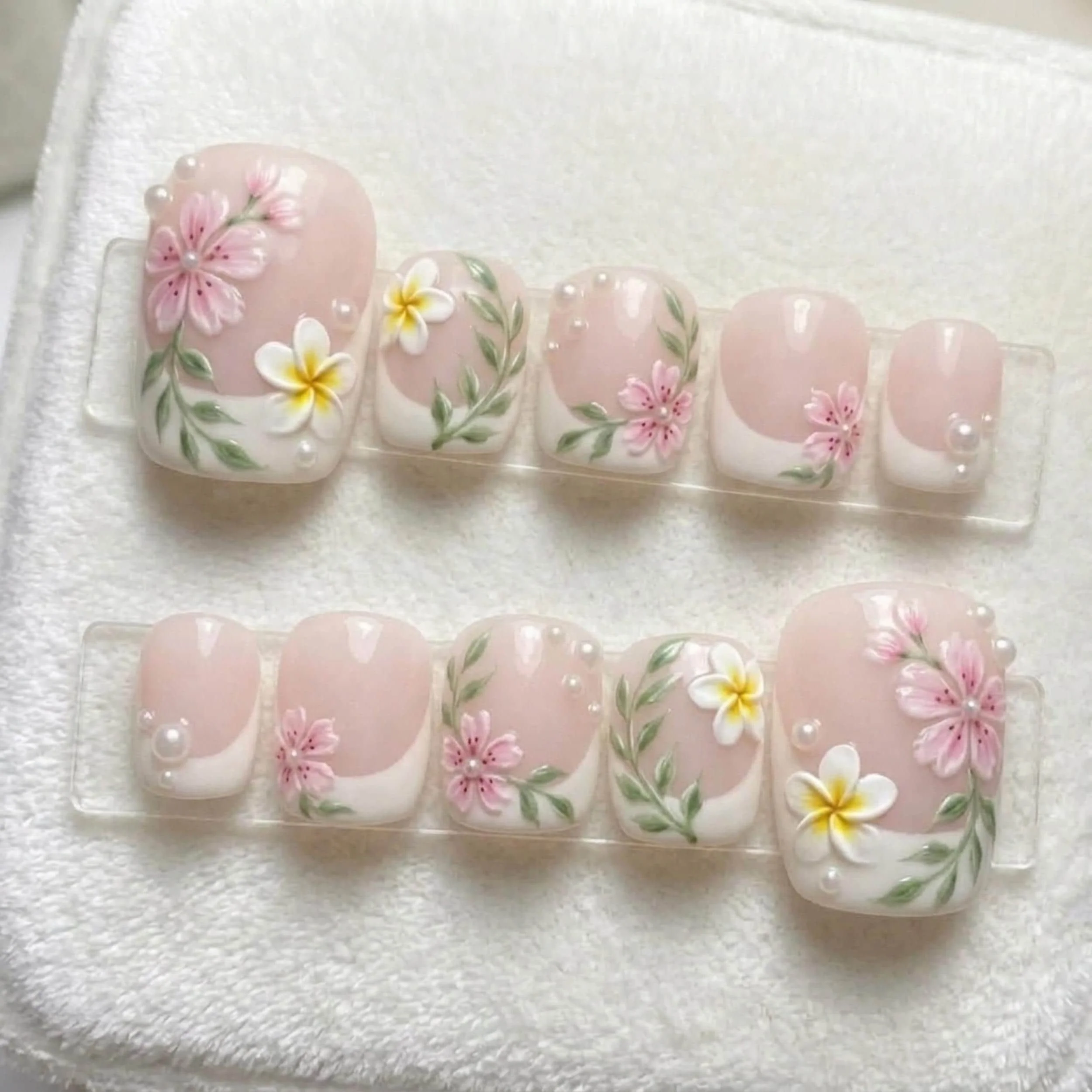 luxury bridal, floral press on, press on nails, custom press on nails, fake nails, Nails Art, stained glass nails, gold press on nails, 3d press on nails, luxury press on nails, handmade press on nails