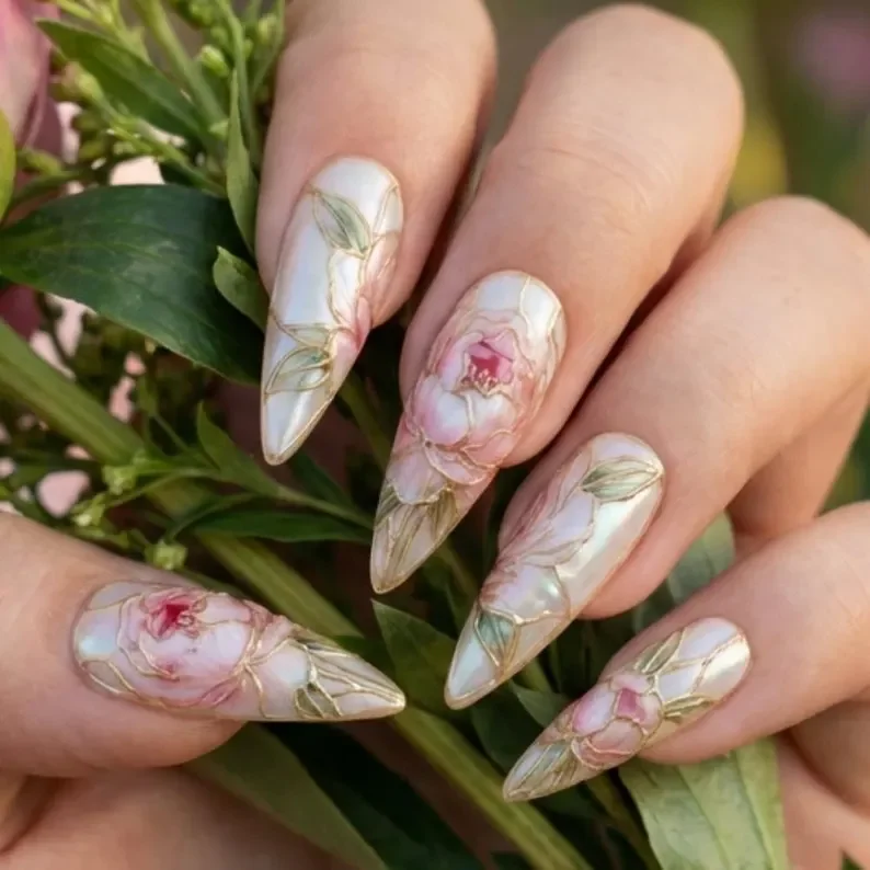 botanical nail art, gold chrome nails, press on nails, custom press on nails, fake nails, Nails Art, stained glass nails, gold press on nails, 3d press on nails, luxury press on nails, handmade press on nails
