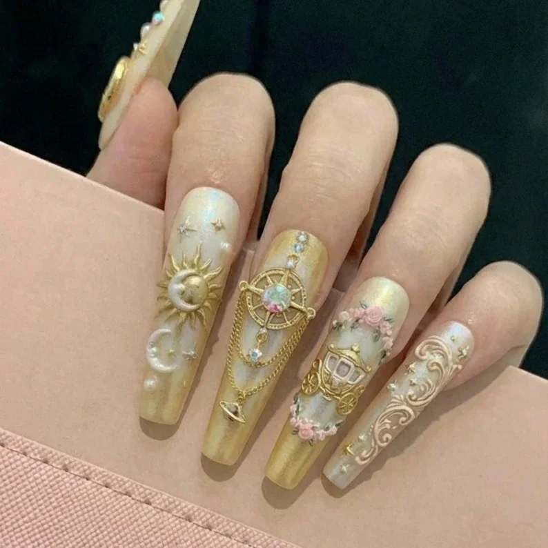 3D carriage design, cinderella carriage nails, press on nails, custom press on nails, fake nails, Nails Art, stained glass nails, gold press on nails, 3d press on nails, luxury press on nails, handmade press on nails