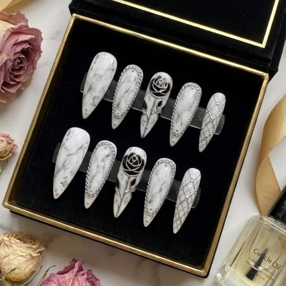 press on nails, custom press on nails, fake nails, Nails Art, stained glass nails, gold press on nails, 3d press on nails, luxury press on nails, handmade press on nails