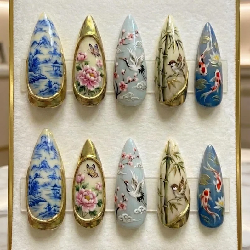 press on nails, custom press on nails, fake nails, Nails Art, stained glass nails, gold press on nails, 3d press on nails, luxury press on nails, handmade press on nails