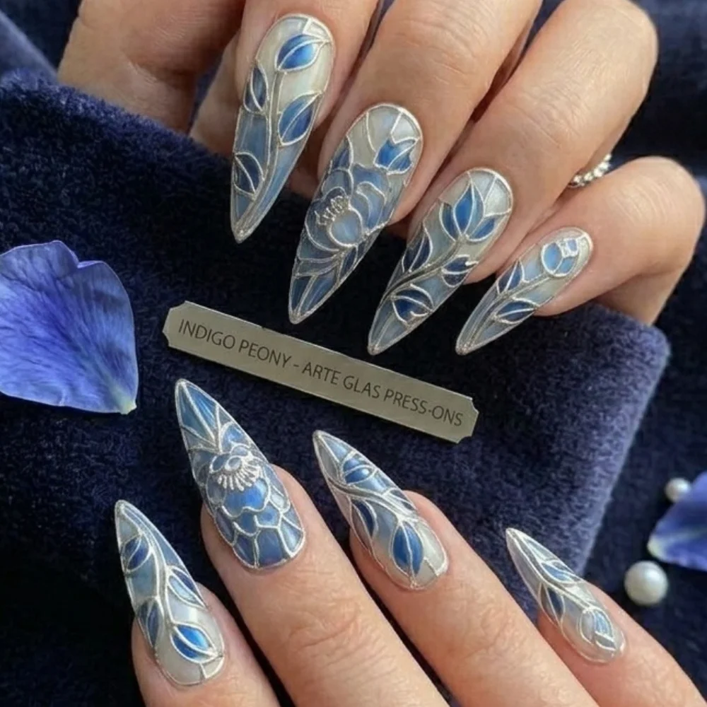 press on nails, custom press on nails, fake nails, Nails Art, stained glass nails, gold press on nails, 3d press on nails, luxury press on nails, handmade press on nails
