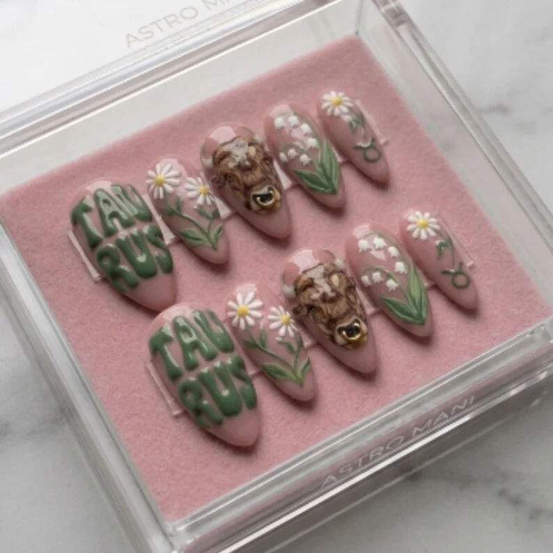 press on nails, custom press on nails, fake nails, Nails Art, stained glass nails, gold press on nails, 3d press on nails, luxury press on nails, handmade press on nails