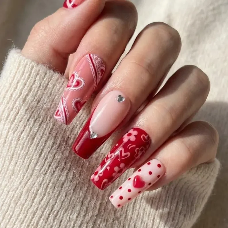 hand-painted heart nails, red pink nail art, press on nails, custom press on nails, fake nails, Nails Art, stained glass nails, gold press on nails, 3d press on nails, luxury press on nails, handmade press on nails