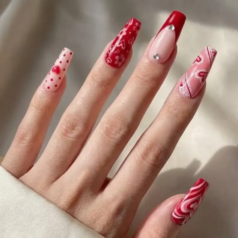 heart nail design, valentine nail set, press on nails, custom press on nails, fake nails, Nails Art, stained glass nails, gold press on nails, 3d press on nails, luxury press on nails, handmade press on nails