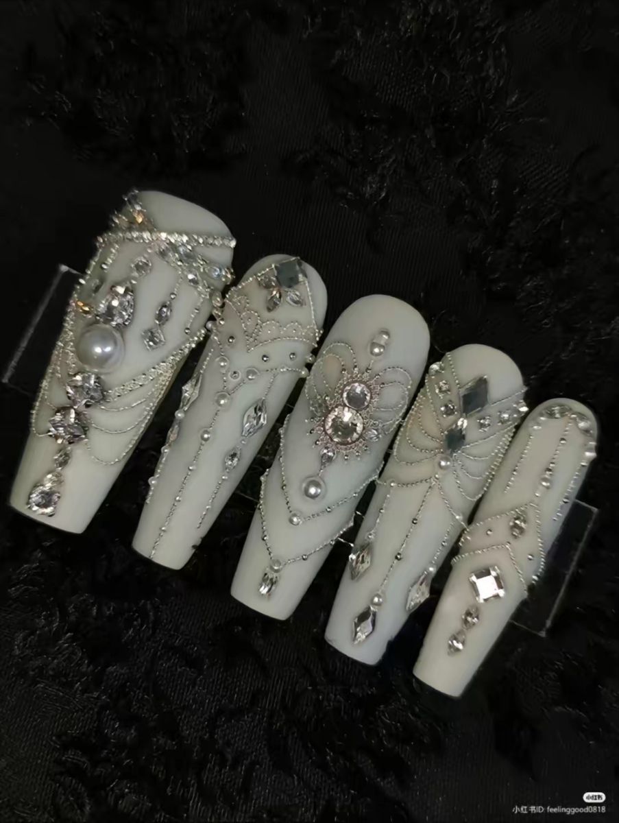 press on nails, custom press on nails, fake nails, Nails Art, stained glass nails, gold press on nails, 3d press on nails, luxury press on nails, handmade press on nails