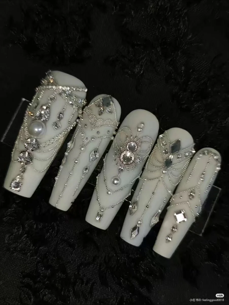 press on nails, custom press on nails, fake nails, Nails Art, stained glass nails, gold press on nails, 3d press on nails, luxury press on nails, handmade press on nails