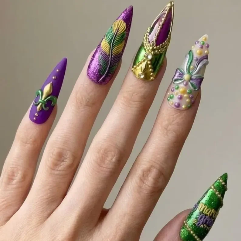 Mardi Gras Nail Art, Queen Nails, press on nails, custom press on nails, fake nails, Nails Art, stained glass nails, gold press on nails, 3d press on nails, luxury press on nails, handmade press on nails