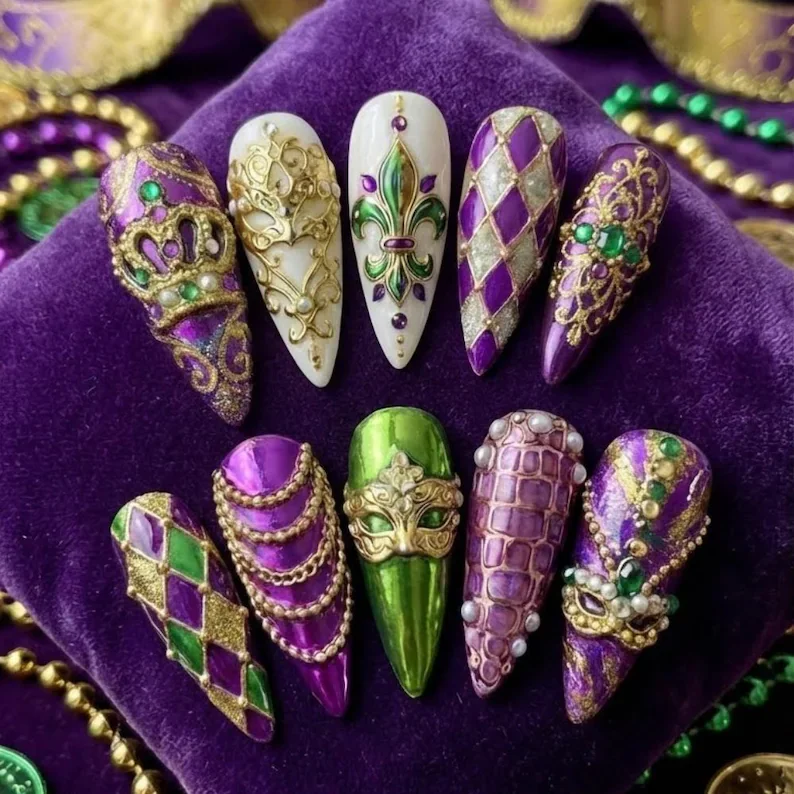 Mardi Gras nails, Royalty press-on, press on nails, custom press on nails, fake nails, Nails Art, stained glass nails, gold press on nails, 3d press on nails, luxury press on nails, handmade press on nails