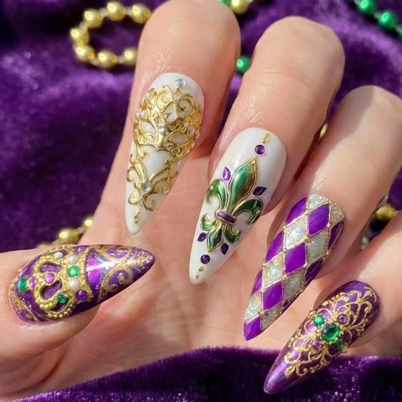 Royalty nail set, Mardi Gras manicure, press on nails, custom press on nails, fake nails, Nails Art, stained glass nails, gold press on nails, 3d press on nails, luxury press on nails, handmade press on nails