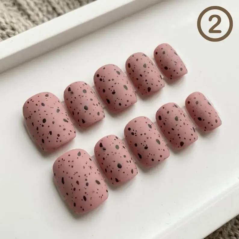 short square nails, nude earthy shades, press on nails, custom press on nails, fake nails, Nails Art, stained glass nails, gold press on nails, 3d press on nails, luxury press on nails, handmade press on nails