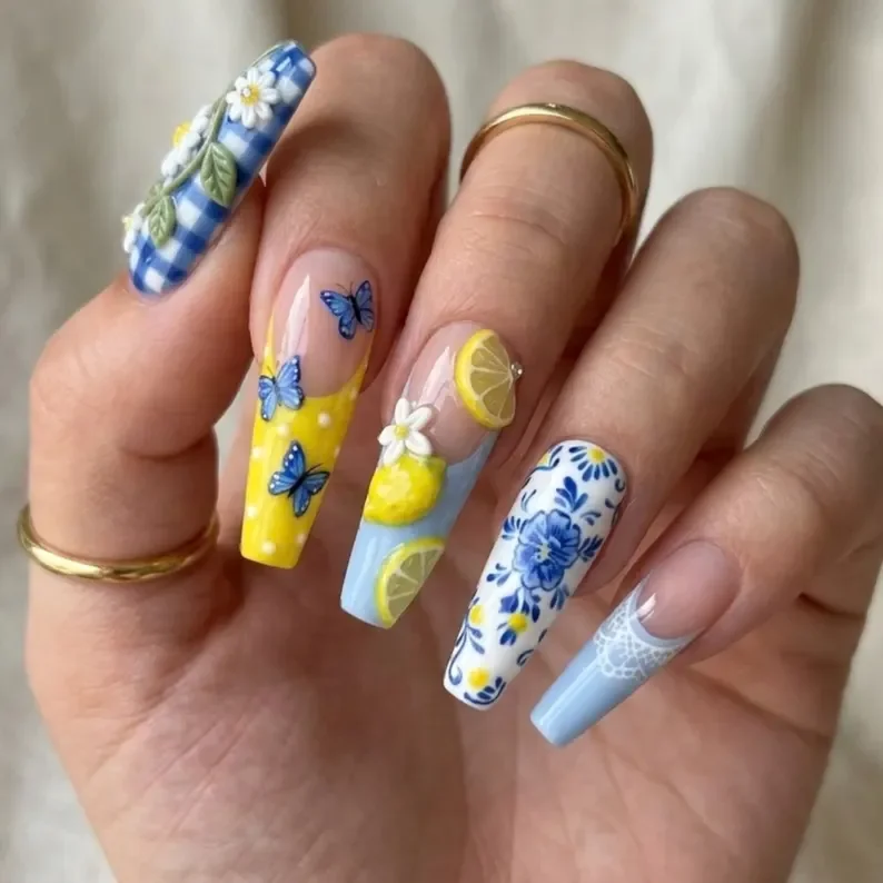 daisy gingham, gingham nail art, press on nails, custom press on nails, fake nails, Nails Art, stained glass nails, gold press on nails, 3d press on nails, luxury press on nails, handmade press on nails