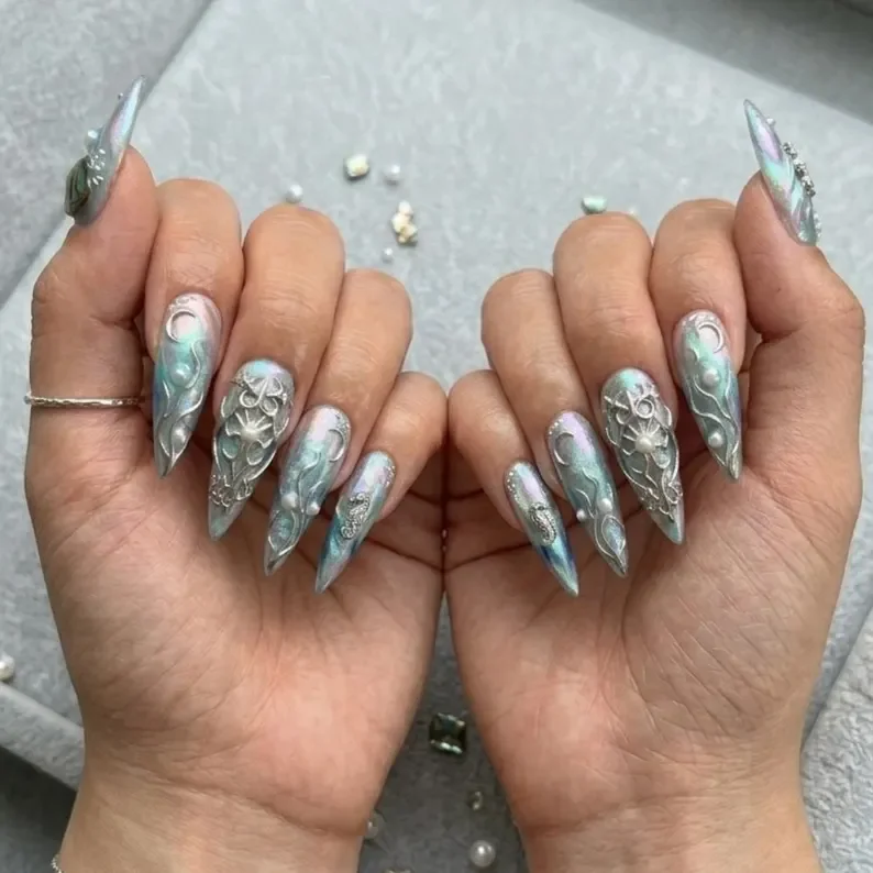 silver chrome stiletto, luxury handmade mani, press on nails, custom press on nails, fake nails, Nails Art, stained glass nails, gold press on nails, 3d press on nails, luxury press on nails, handmade press on nails