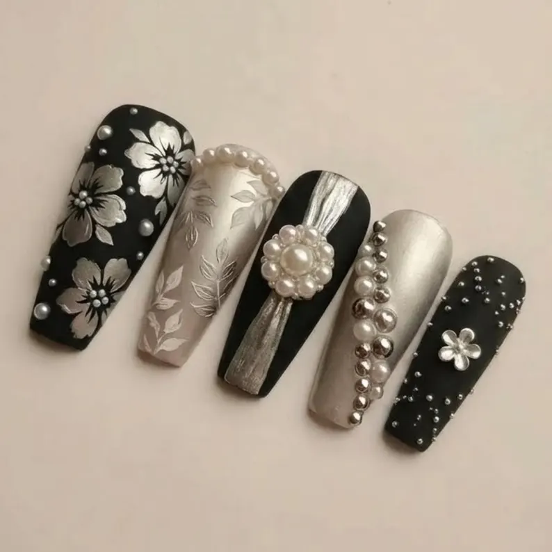metallic matte finish, pearl silver manicure, press on nails, custom press on nails, fake nails, Nails Art, stained glass nails, gold press on nails, 3d press on nails, luxury press on nails, handmade press on nails