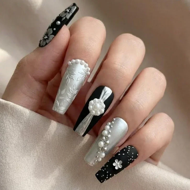 metallic matte finish, pearl silver manicure, press on nails, custom press on nails, fake nails, Nails Art, stained glass nails, gold press on nails, 3d press on nails, luxury press on nails, handmade press on nails
