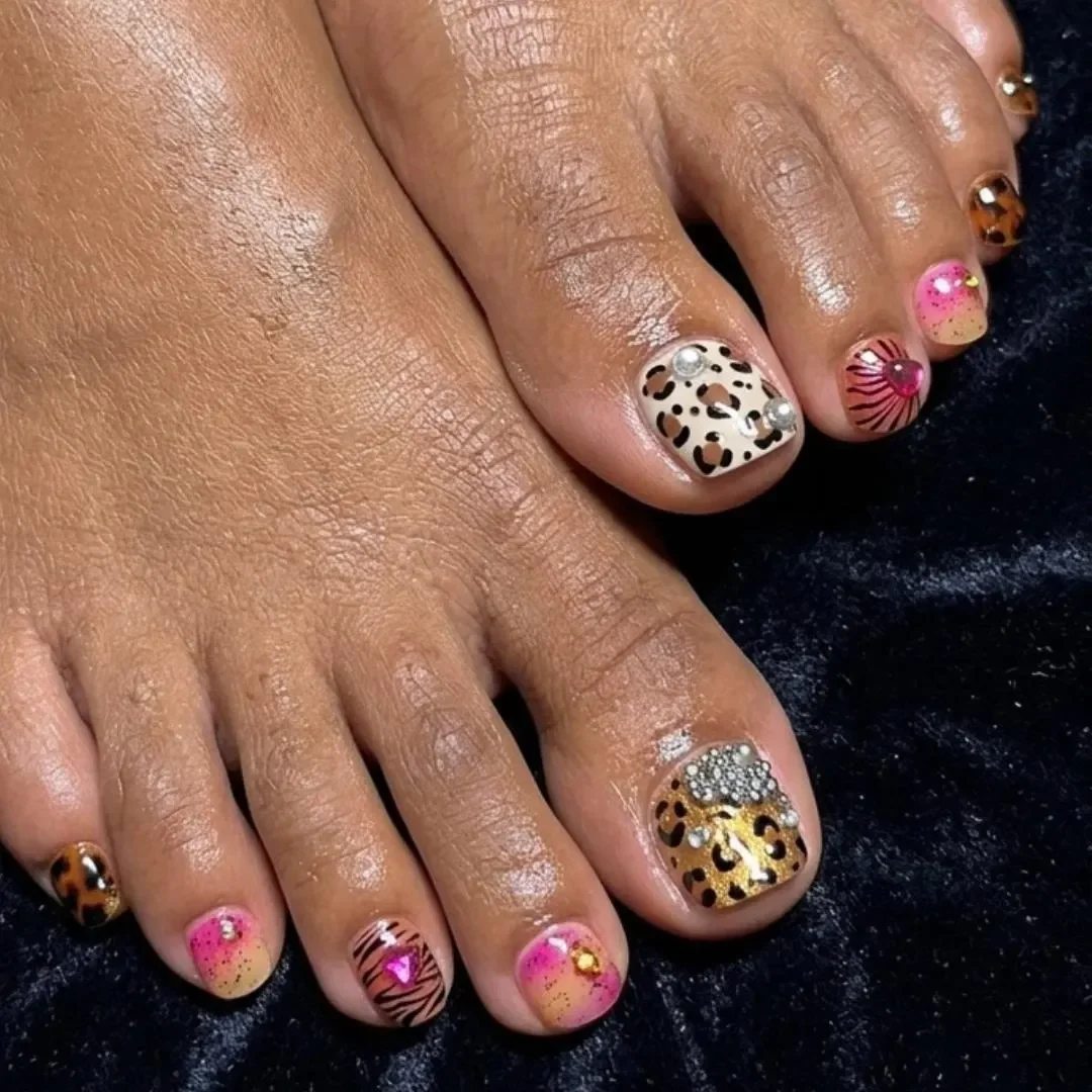 press on nails, custom press on nails, fake nails, Nails Art, stained glass nails, gold press on nails, 3d press on nails, luxury press on nails, handmade press on nails