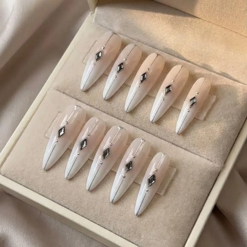 silver chrome line, nail art design, press on nails, custom press on nails, fake nails, Nails Art, stained glass nails, gold press on nails, 3d press on nails, luxury press on nails, handmade press on nails