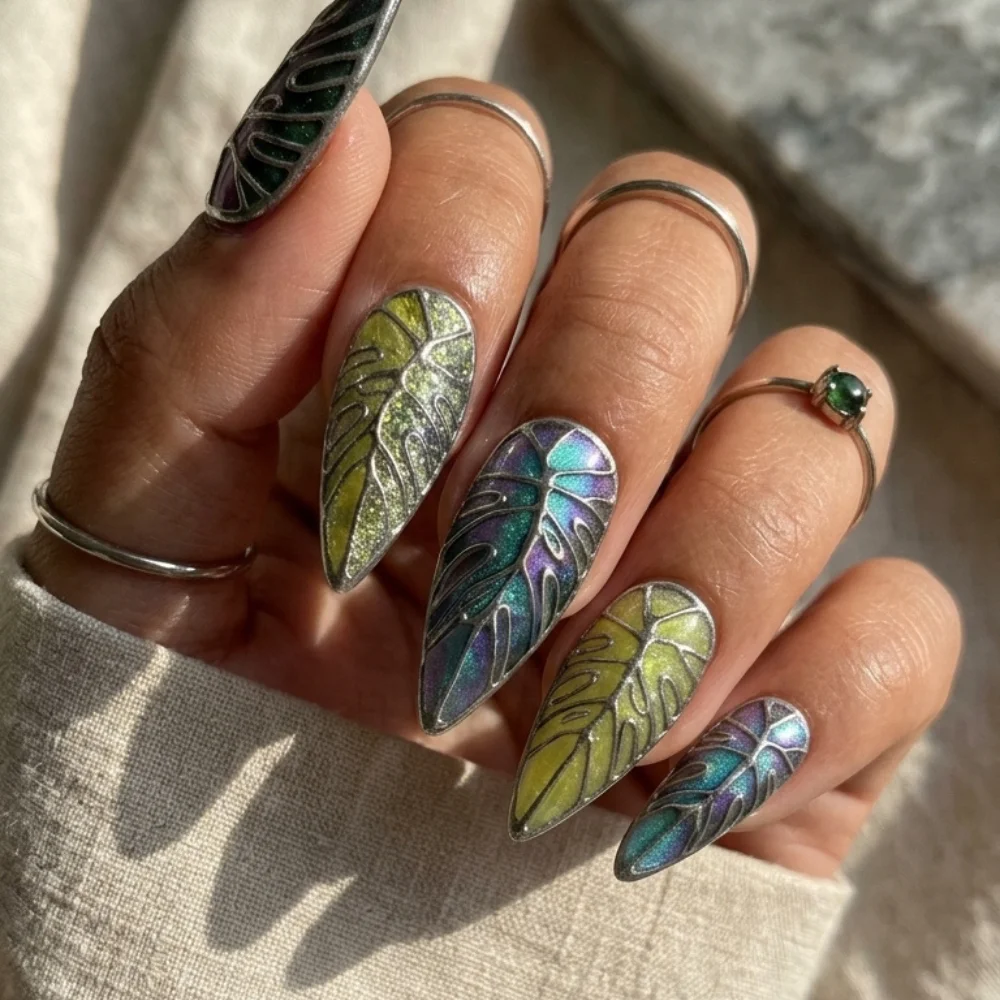 botanical leaf nails, silver chrome nails, press on nails, custom press on nails, fake nails, Nails Art, stained glass nails, gold press on nails, 3d press on nails, luxury press on nails, handmade press on nails