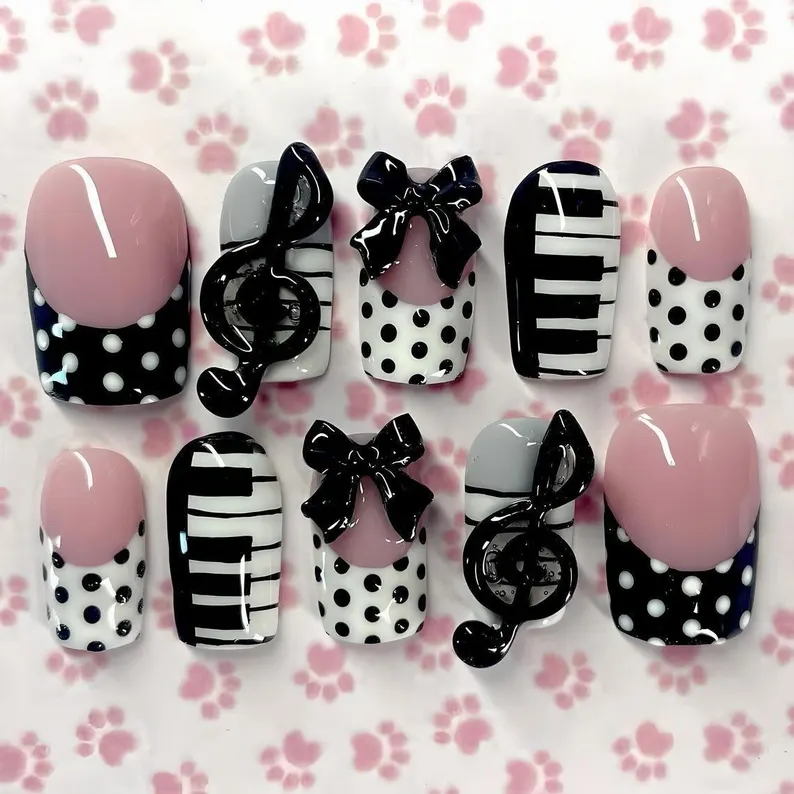 press on nails, custom press on nails, fake nails, Nails Art, stained glass nails, gold press on nails, 3d press on nails, luxury press on nails, handmade press on nails