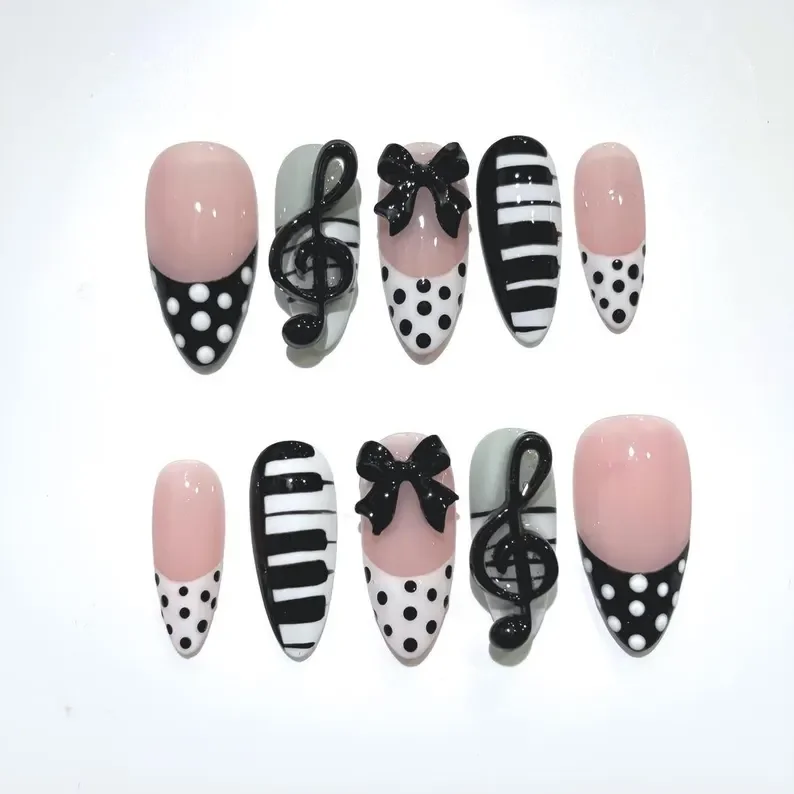 press on nails, custom press on nails, fake nails, Nails Art, stained glass nails, gold press on nails, 3d press on nails, luxury press on nails, handmade press on nails