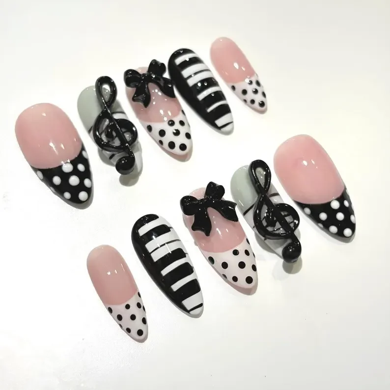 press on nails, custom press on nails, fake nails, Nails Art, stained glass nails, gold press on nails, 3d press on nails, luxury press on nails, handmade press on nails