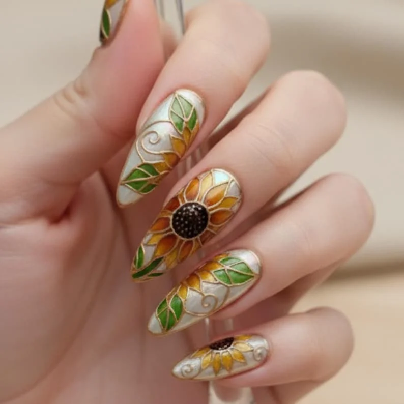 ethereal texture nails, 3D floral nails, press on nails, custom press on nails, fake nails, Nails Art, stained glass nails, gold press on nails, 3d press on nails, luxury press on nails, handmade press on nails