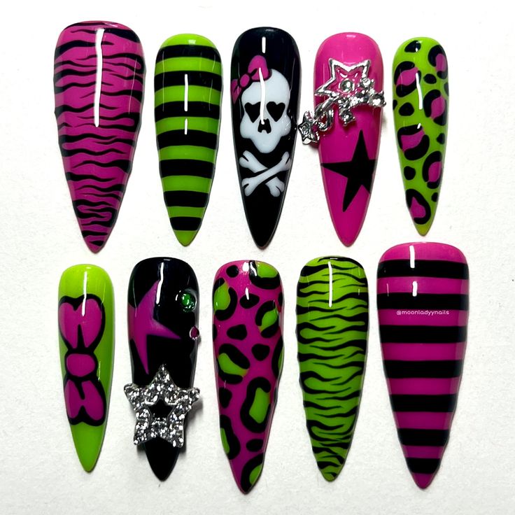 press on nails, custom press on nails, fake nails, Nails Art, stained glass nails, gold press on nails, 3d press on nails, luxury press on nails, handmade press on nails