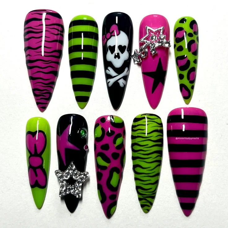 press on nails, custom press on nails, fake nails, Nails Art, stained glass nails, gold press on nails, 3d press on nails, luxury press on nails, handmade press on nails