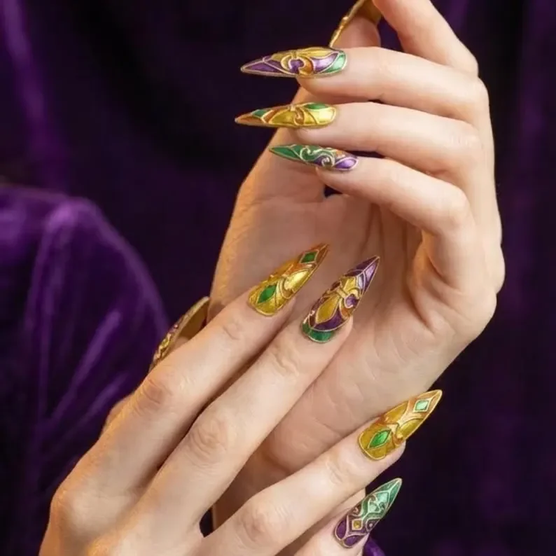 luxury nail art, gold luxury nails, press on nails, custom press on nails, fake nails, Nails Art, stained glass nails, gold press on nails, 3d press on nails, luxury press on nails, handmade press on nails