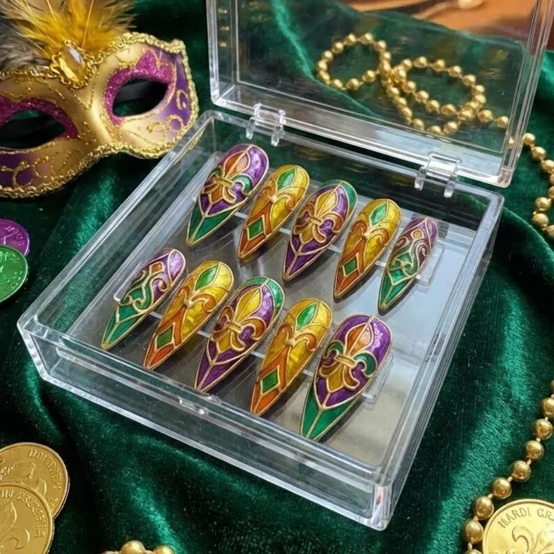 press-on nails, 3D gold nails, press on nails, custom press on nails, fake nails, Nails Art, stained glass nails, gold press on nails, 3d press on nails, luxury press on nails, handmade press on nails