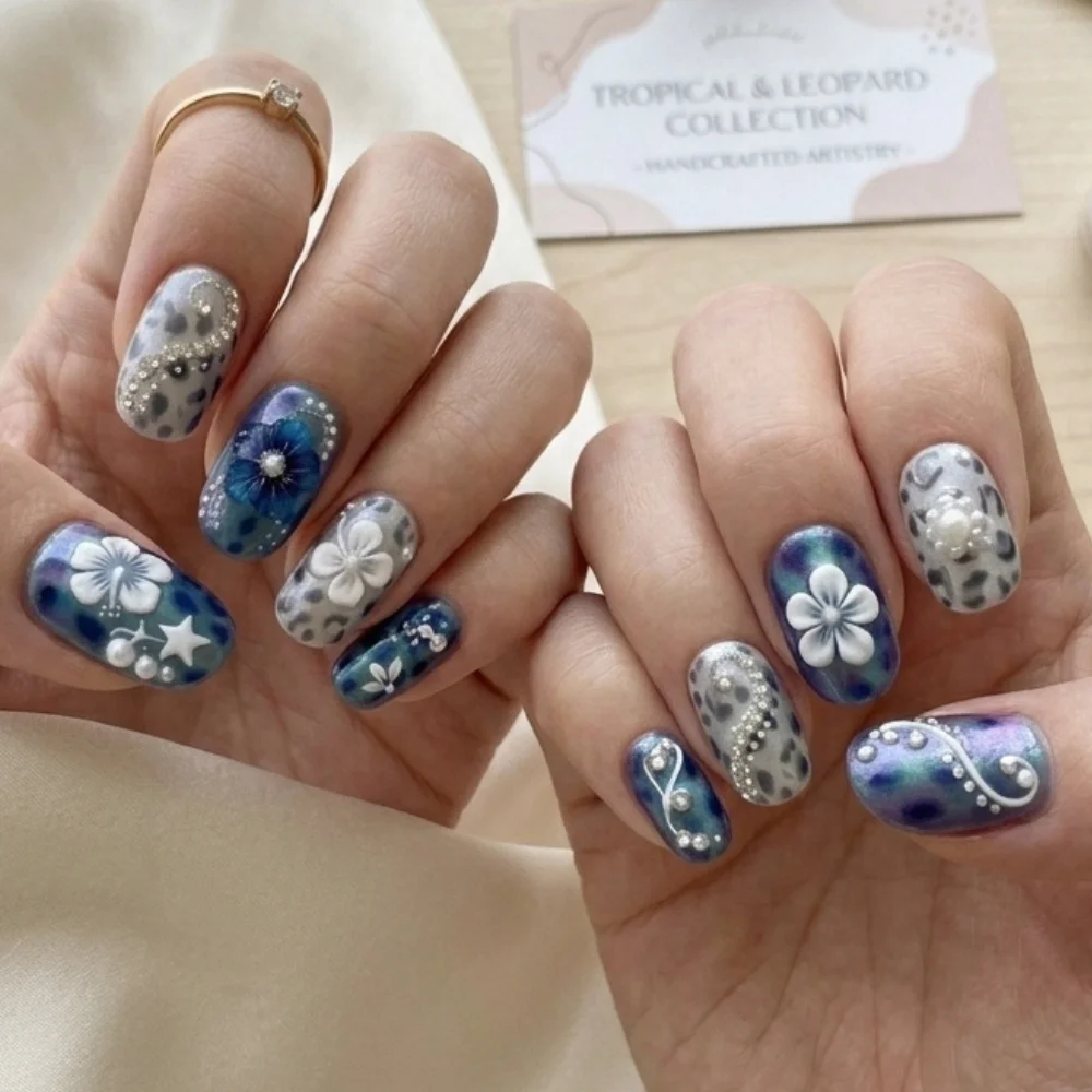 press on nails, custom press on nails, fake nails, Nails Art, stained glass nails, gold press on nails, 3d press on nails, luxury press on nails, handmade press on nails