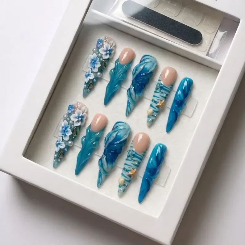 ocean breeze nails, luxury beach vacation, press on nails, custom press on nails, fake nails, Nails Art, stained glass nails, gold press on nails, 3d press on nails, luxury press on nails, handmade press on nails