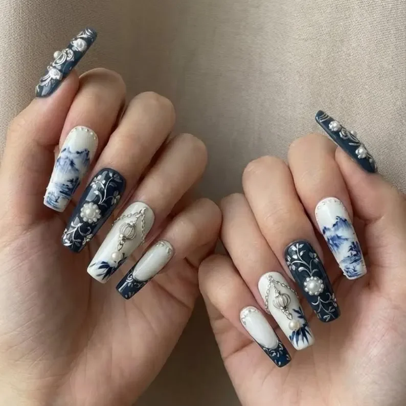 oriental porcelain nails, silver lantern nails, press on nails, custom press on nails, fake nails, Nails Art, stained glass nails, gold press on nails, 3d press on nails, luxury press on nails, handmade press on nails