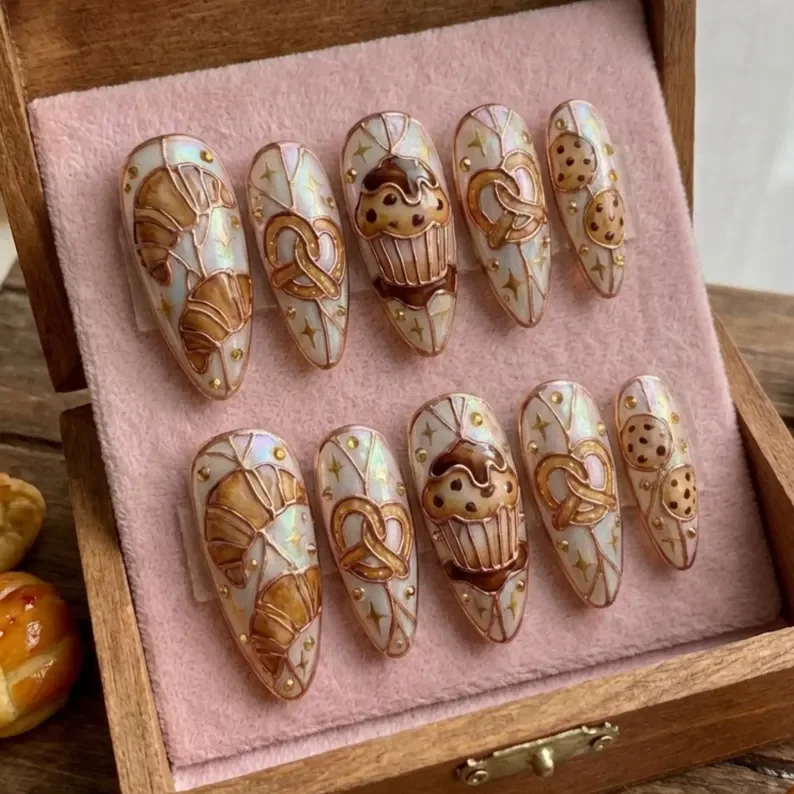 bakery style nails, stained glass nails, press on nails, custom press on nails, fake nails, Nails Art, gold press on nails, 3d press on nails, luxury press on nails, handmade press on nails