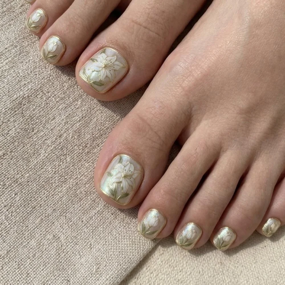 3D gold nails, lily tulip nails, press on nails, custom press on nails, fake nails, Nails Art, stained glass nails, gold press on nails, 3d press on nails, luxury press on nails, handmade press on nails