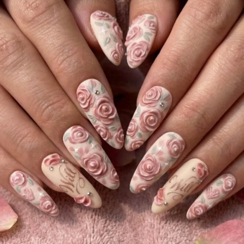 press on nails, custom press on nails, fake nails, Nails Art, stained glass nails, gold press on nails, 3d press on nails, luxury press on nails, handmade press on nails