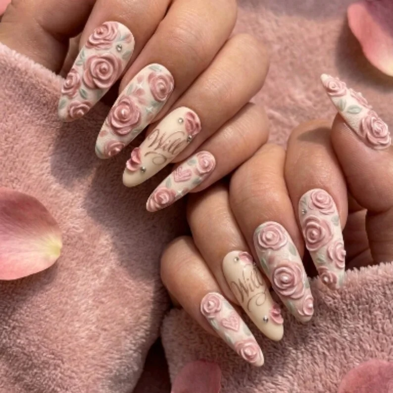 press on nails, custom press on nails, fake nails, Nails Art, stained glass nails, gold press on nails, 3d press on nails, luxury press on nails, handmade press on nails