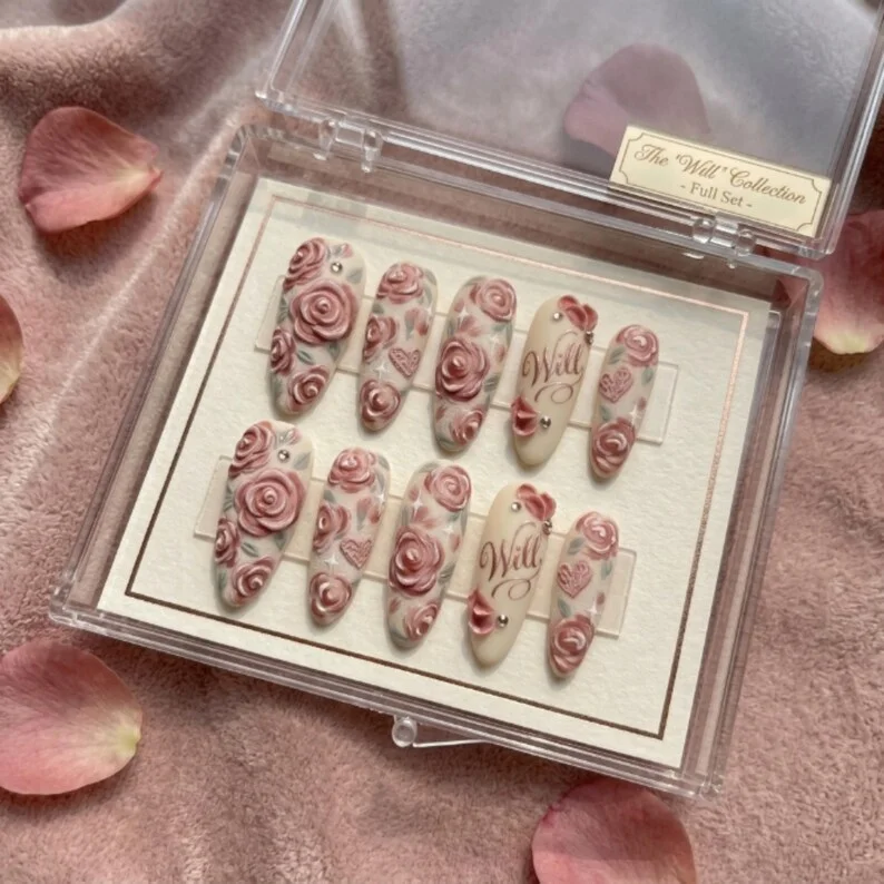 press on nails, custom press on nails, fake nails, Nails Art, stained glass nails, gold press on nails, 3d press on nails, luxury press on nails, handmade press on nails