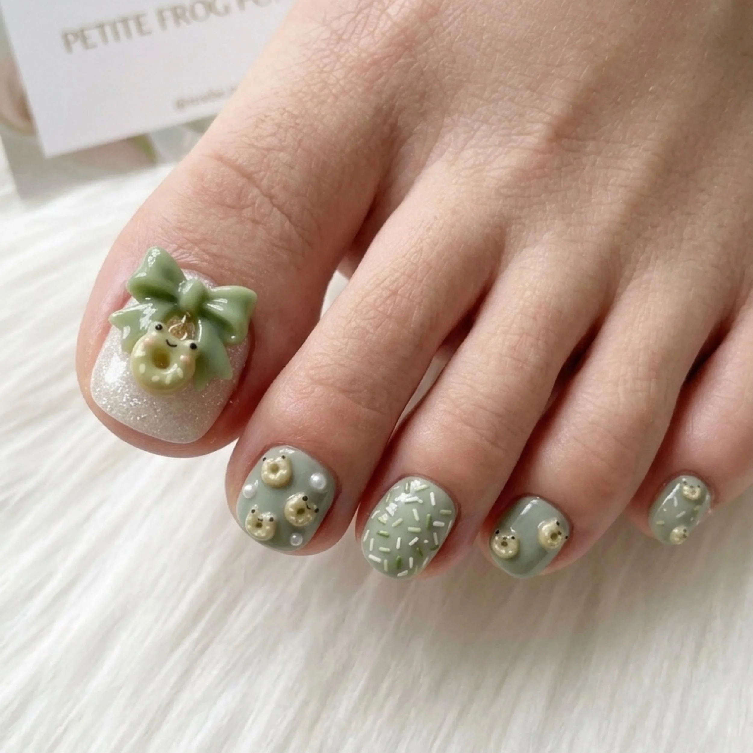 glitter white, doughnut pedicure, press on nails, custom press on nails, fake nails, Nails Art, stained glass nails, gold press on nails, 3d press on nails, luxury press on nails, handmade press on nails
