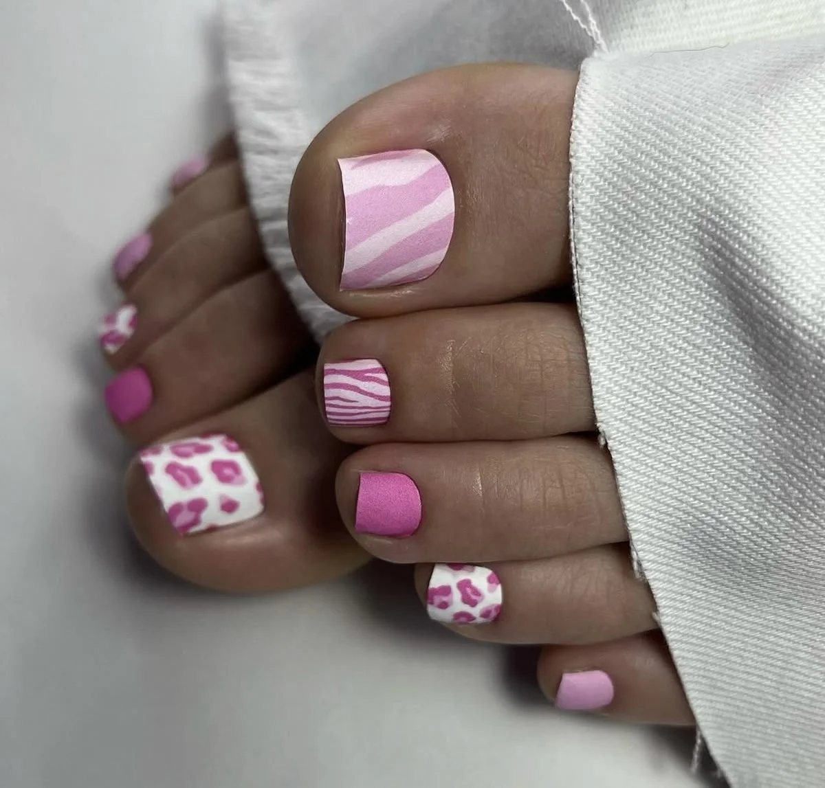 press on nails, custom press on nails, fake nails, Nails Art, stained glass nails, gold press on nails, 3d press on nails, luxury press on nails, handmade press on nails
