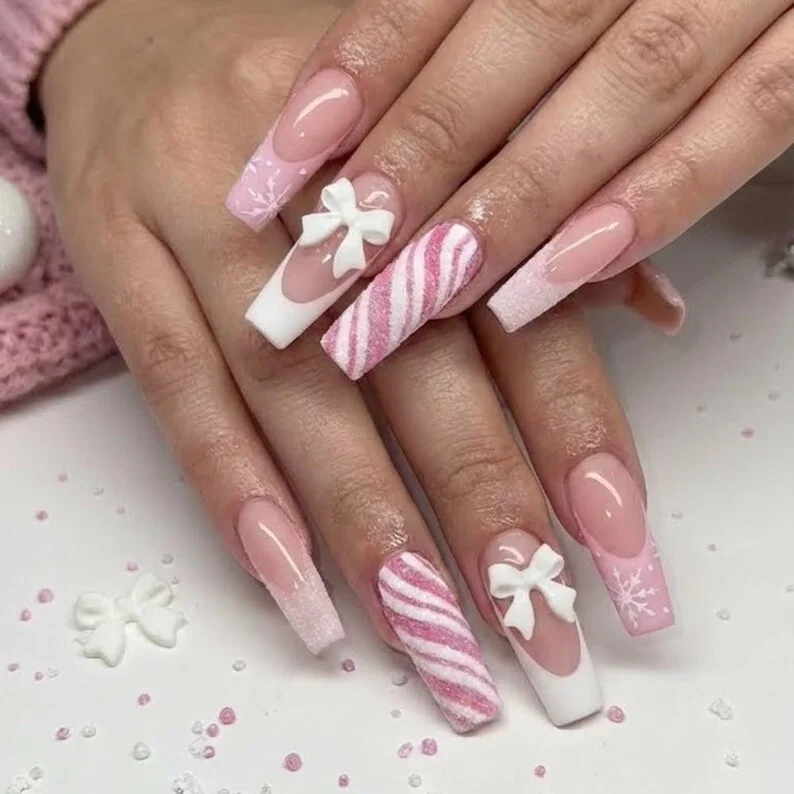 festive false nails, winter themed nails, press on nails, custom press on nails, fake nails, Nails Art, stained glass nails, gold press on nails, 3d press on nails, luxury press on nails, handmade press on nails