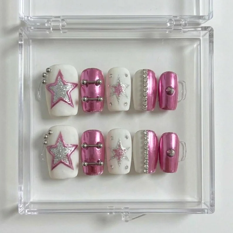 press on nails, custom press on nails, fake nails, Nails Art, stained glass nails, gold press on nails, 3d press on nails, luxury press on nails, handmade press on nails
