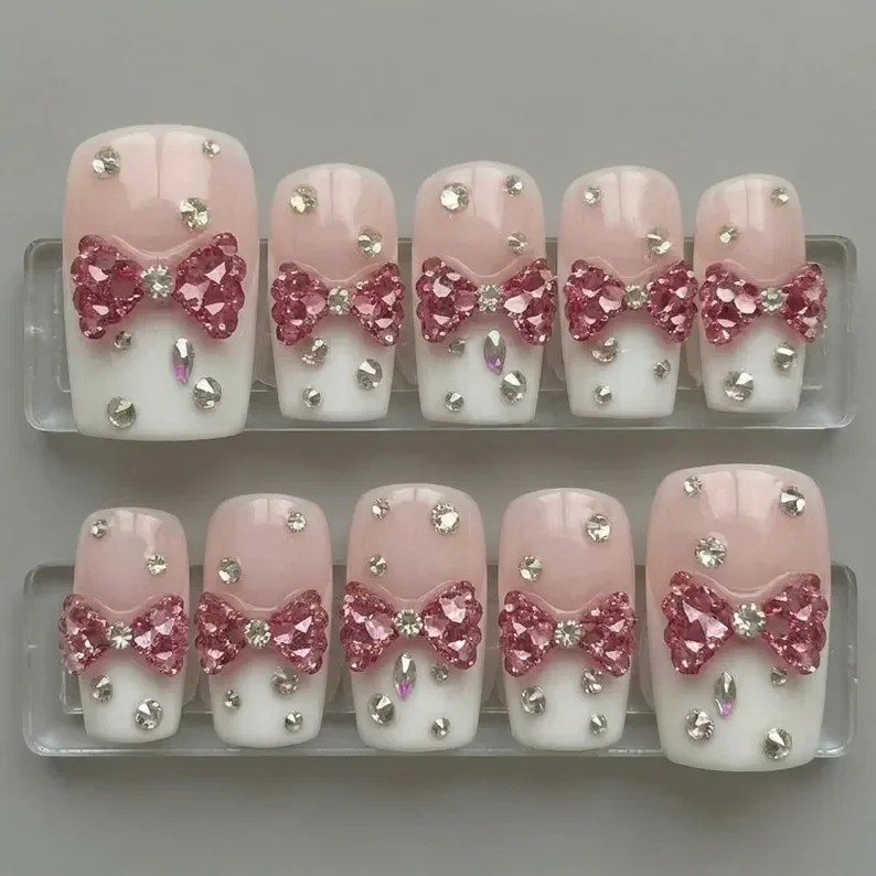 press on nails, custom press on nails, fake nails, Nails Art, stained glass nails, gold press on nails, 3d press on nails, luxury press on nails, handmade press on nails