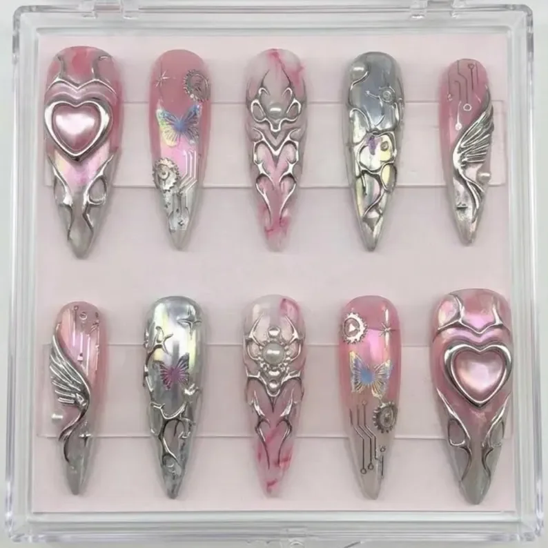 pink cybercore press on nails, y2k grunge heart, press on nails, custom press on nails, fake nails, Nails Art, stained glass nails, gold press on nails, 3d press on nails, luxury press on nails, handmade press on nails