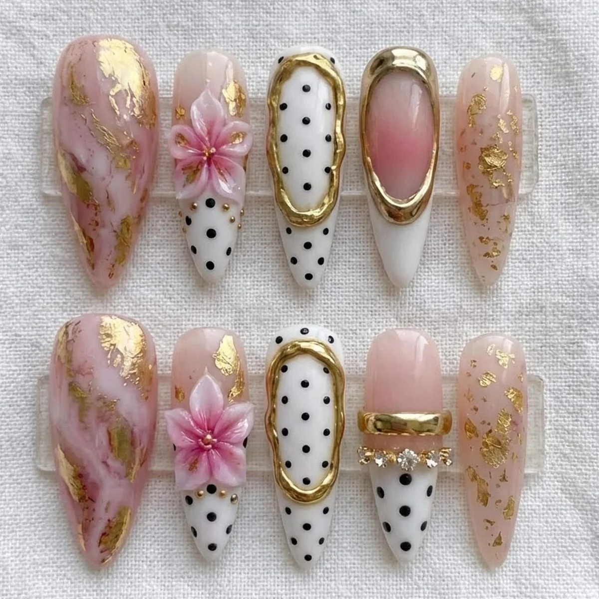 press on nails, custom press on nails, fake nails, Nails Art, stained glass nails, gold press on nails, 3d press on nails, luxury press on nails, handmade press on nails
