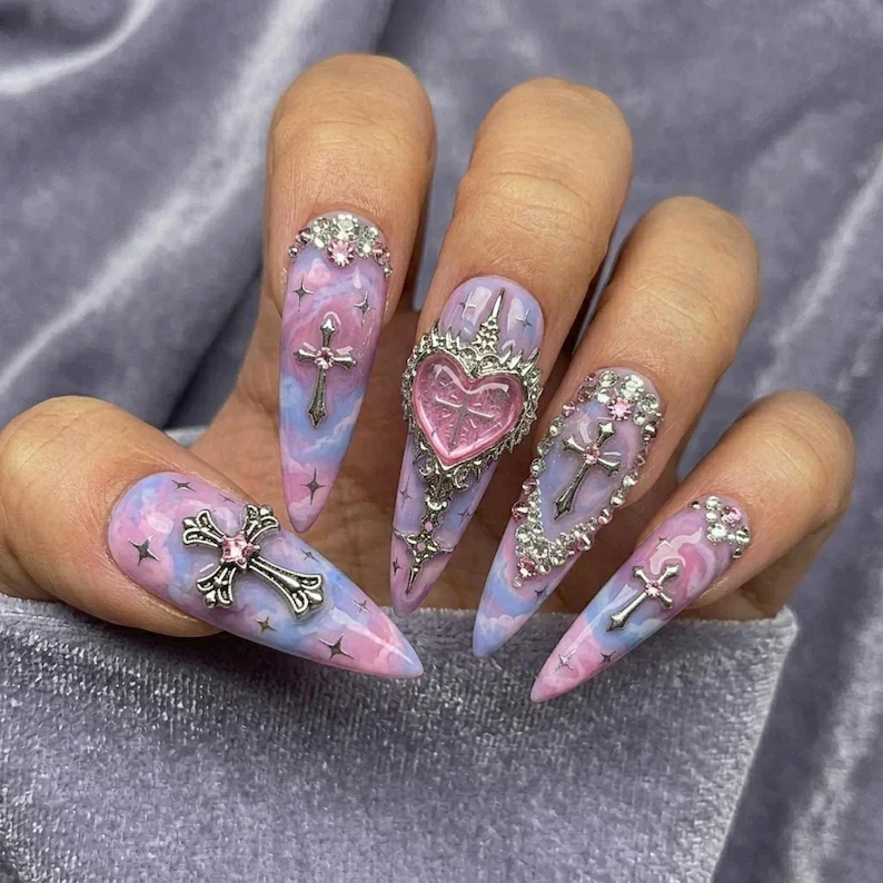 press on nails, custom press on nails, fake nails, Nails Art, stained glass nails, gold press on nails, 3d press on nails, luxury press on nails, handmade press on nails