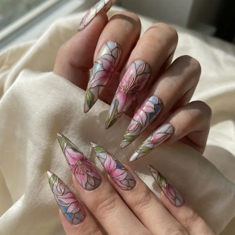press-on nail set, pink floral nails, press on nails, custom press on nails, fake nails, Nails Art, stained glass nails, gold press on nails, 3d press on nails, luxury press on nails, handmade press on nails