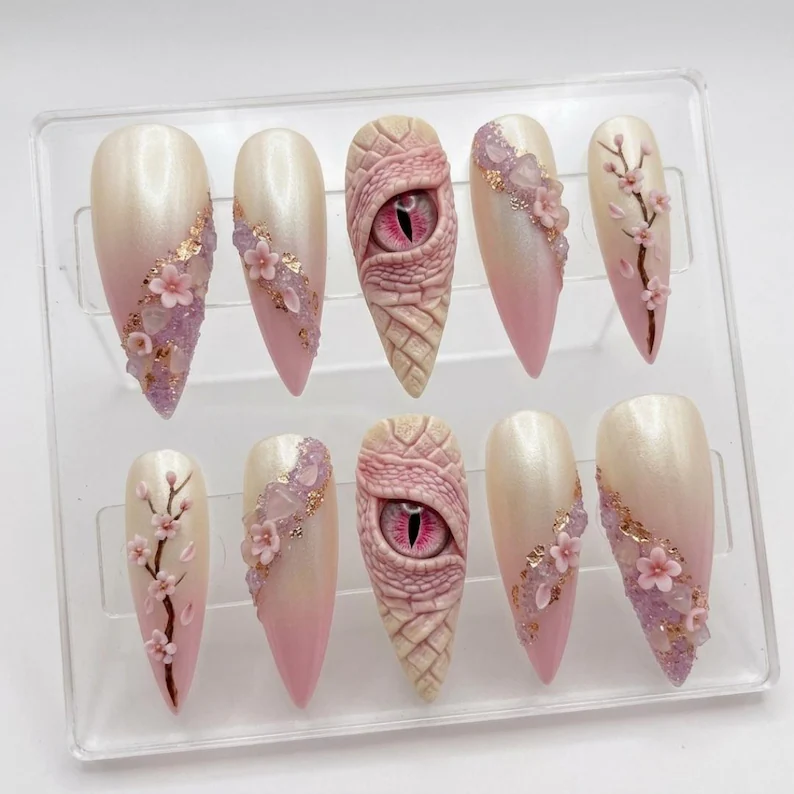 press on nails, custom press on nails, fake nails, Nails Art, stained glass nails, gold press on nails, 3d press on nails, luxury press on nails, handmade press on nails